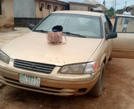 Toyota Camry 2001 Gold