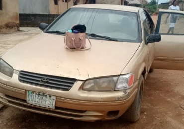 Toyota Camry 2001 Gold